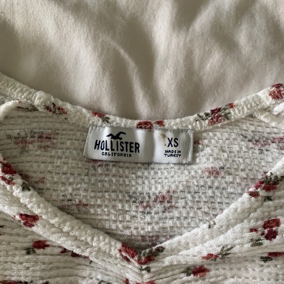 Hollister XS White Cinched Floral Longsleeve - Picture 4 of 4